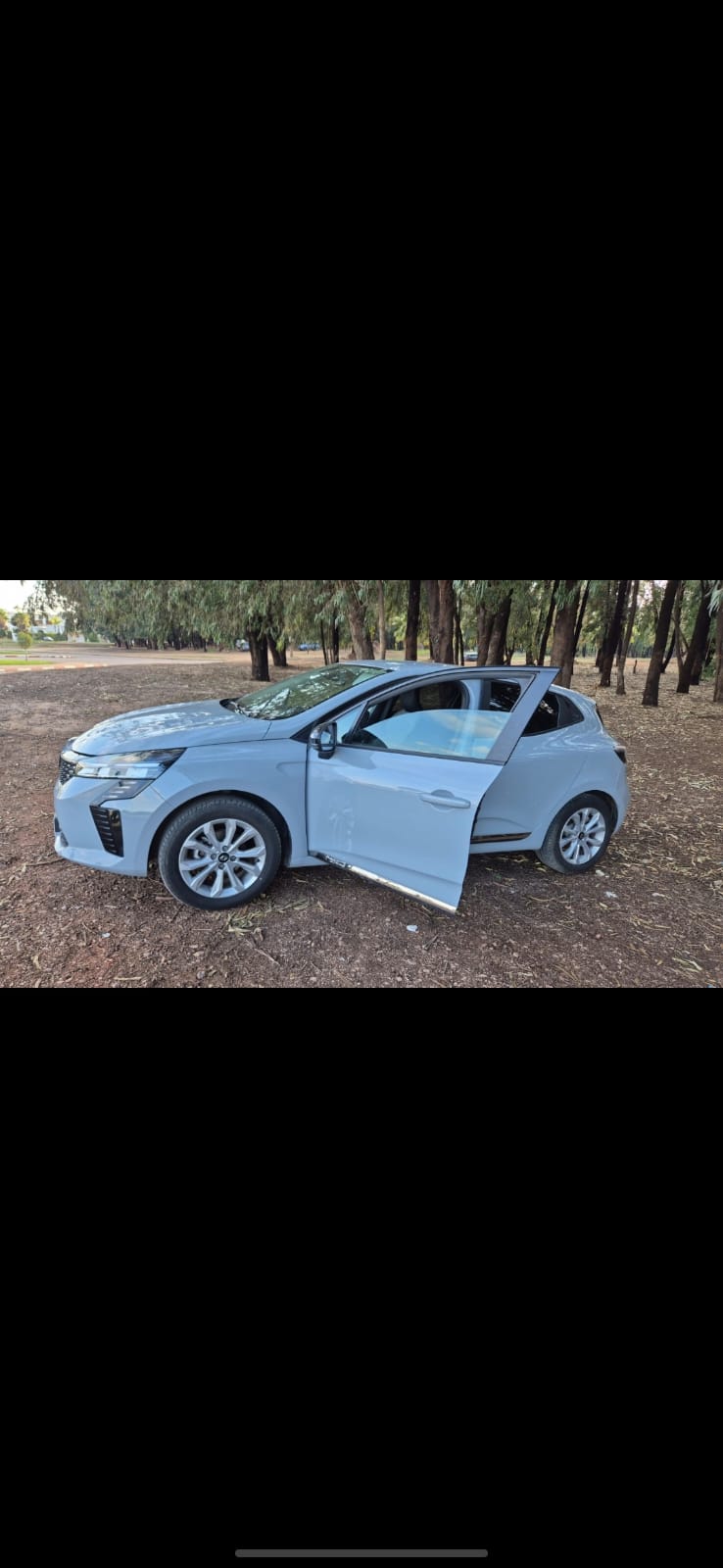 Location Renault Clio Casablanca - Berline dès 400 DH/jour - Benatna